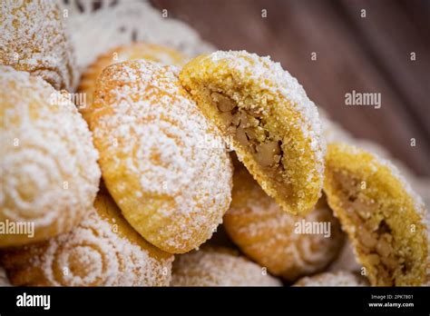 Galletas Tradicionales Eid Maamoul O Mamoul Con D Tiles Nueces Y