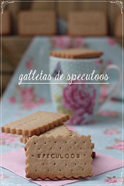 Galletas De Speculoos Con Las Zarpas En La Masa