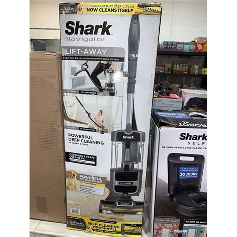 Shark Navigator Lift Away Self Cleaning Brushroll Vacuum