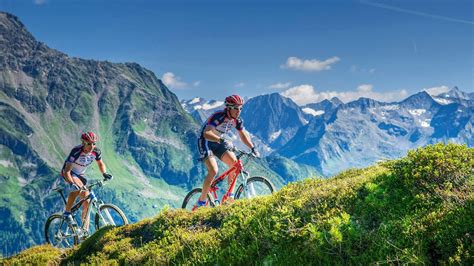 15 Best Cycling Routes in India: Tour My India