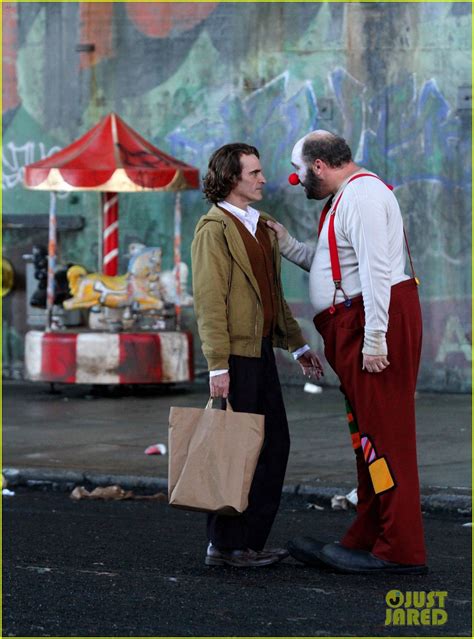 Joaquin Phoenix As The Joker First Look At Standalone Movie Photo