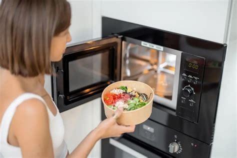 Esquentar Comida No Micro Ondas Tira Os Nutrientes Veja O Que Acontece