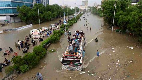 Pakistan Floods పాకిస్థాన్‌లో వరదల బీభత్సం ప్రధాని మోదీ ట్వీట్