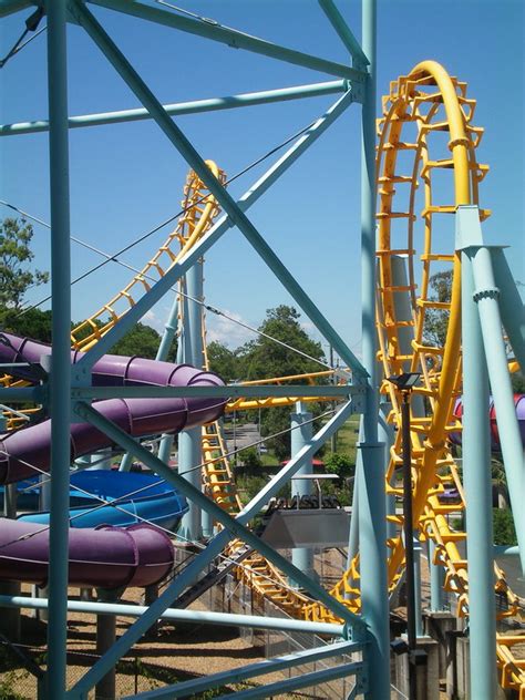 Dreamworld Hot Wheels Sidewinder