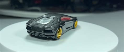 Hot Wheels custom Lamborghini Aventador : r/CustomHotWheels