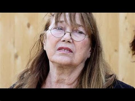 Jane Birkin souffrante la chanteuse annule ses concerts face à son