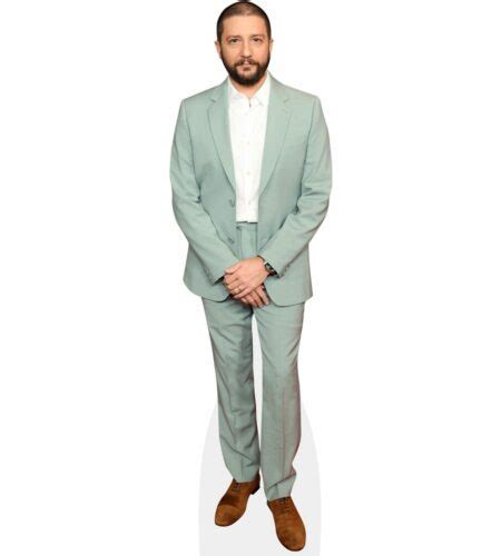 John Magaro Smart Outfit Pappaufsteller Celebrity Cutouts