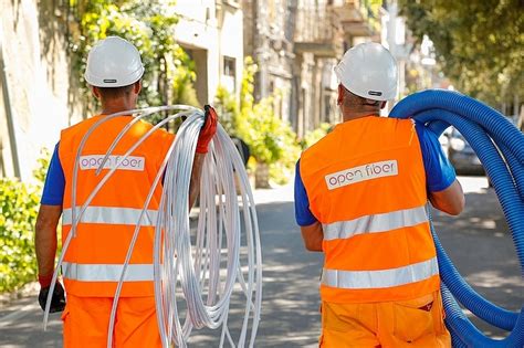 Fibra Ottica Fino A Casa In Tutta La Lombardia Cantieri Aperti Ad