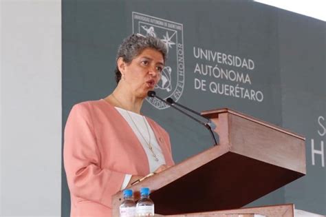 Llama Rectora De La Uaq A Mujeres Privilegiar Di Logo Sobre Viole