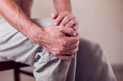 Arthritis: Symptoms, Diagnosis and Treatment - HealthifyMe