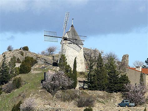 Le Moulin De Cucugnan Cucugnan Aude Languedoc Roussillon