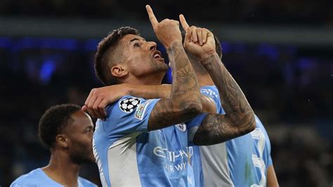 Barcelona Fighting To Reduce The Buy Option On Man City S Joao Cancelo