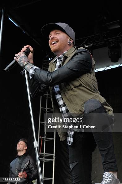 Chris Volz Of The Band Flaw Performs During The 2014 Louder Than Life News Photo Getty Images