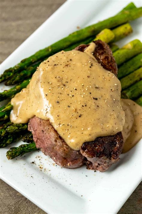 Filet Mignon And Bourbon Sauce • Zona Cooks