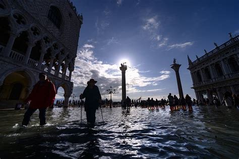 Inunda Es Em Veneza Atingem O N Vel Mais Alto Desde Ser