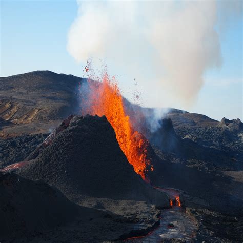 Volcanoes Virtual Reality (VR) School Workshop | PrimeVR