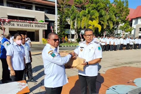 Pemkab Sorong Bantu Rp Juta Untuk Penanganan Bencana Banjir Antara