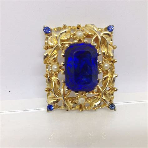 Vintage Stunning Signed Coro Cobalt Blue Rhinestone Brooch Pin Gold