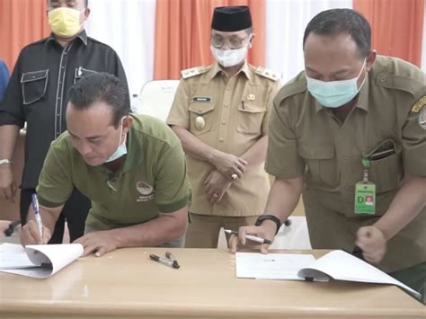 Selamatkan Hutan Kelompok Tani Teken Perjanjian Kerja Sama Dengan