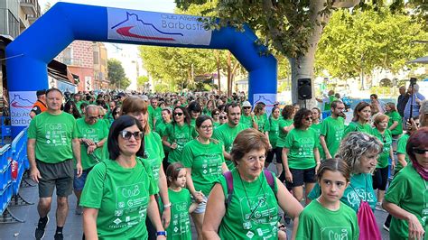 Unas Personas Marchan Contra El C Ncer En Barbastro