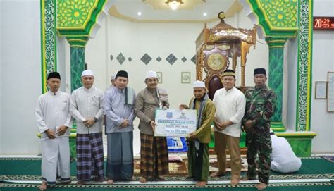 Bupati Tanjab Barat Safari Ramadhan Perdana Di Masjid Ibnu Hajar Desa