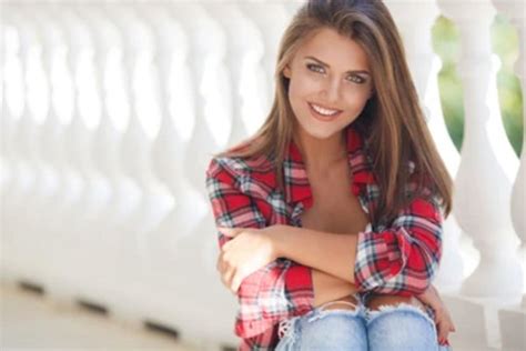The Fat And Ugly Nora Smith Becomes Cool And Glamorous Read Online Free