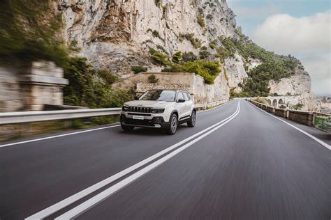 Der Neue Jeep Avenger E Hybrid Powersuvs