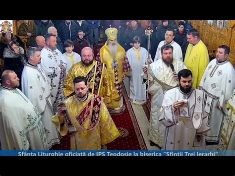 Sfânta Liturghie oficiată de IPS Teodosie la biserica Sfinții Trei