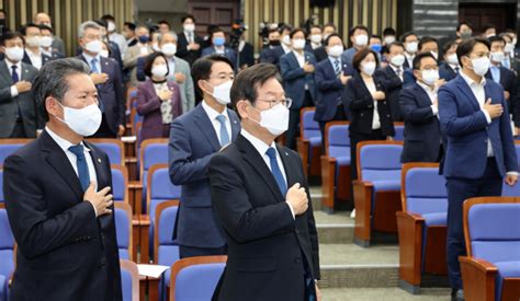 尹 외교 참사 논란에민주 박진 장관 해임건의안 당론 발의