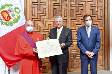 Cardenal Barreto Es Condecorado Con La Orden El Sol Del Per Infobae