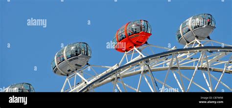 Pods on the London Eye Ferris Wheel Stock Photo - Alamy