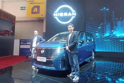 Foto Nissan Serena E Power Dibanderol Rp Jutaan Halaman