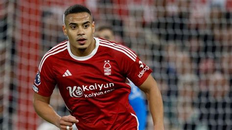 Nottingham Forest Espera Vender Murillo Ex Corinthians Por Valor Recorde