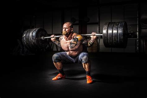 strong-man-squatting-lot-of-weight image - Free stock photo - Public Domain photo - CC0 Images