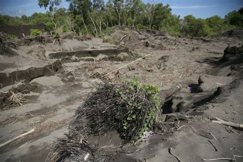 Penambangan Kawasan Konservasi Gumuk Pasir ANTARA Foto