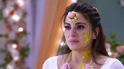 Watch Will Preeta Leave Her Wedding To Be With Karan Kundali Bhagya