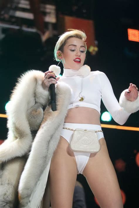 Sexy Miley Cyrus Concert Photos 27 Pics