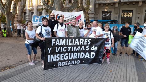 Iglesias Y Ongs Marcharon En Rosario En Silencio Contra La Violencia Y Por La Paz Diario El