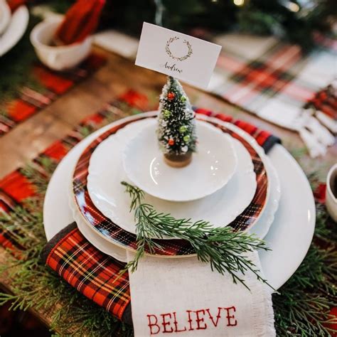 25 Essential Christmas Decorations List To Deck The Halls At Home