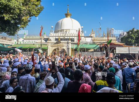 Ajmer India Th Feb Devotees Participate In The Ritual Of