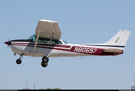 N80697 Private Cessna 172M Skyhawk II Photo By Felipe Garcia R ID