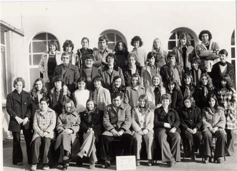 Photo de classe 2ème B2 de 1975 Lycée Paul louis Courier Copains d avant