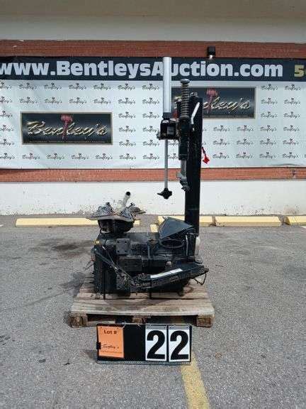 COATS MAXX RIM CLAMP TIRE CHANGER USED MISSING PARTS Bentley