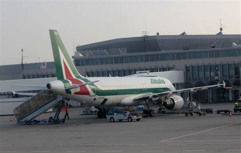 Alitalia Ei Iku Cn Budapest Ference Liszt Fer Flickr