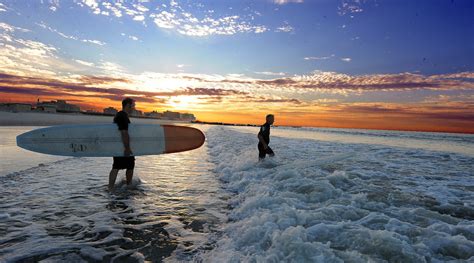 Long Beach, N.Y., Is New Stop on Surfing World Tour - The New York Times