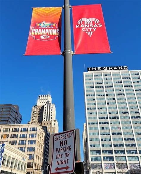 Kansas City Inicia El Cierre De Vías Por Desfile De Sus Campeones Del