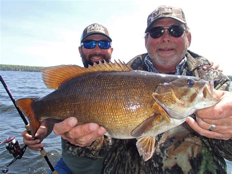 Wisconsin Bass Fishing Guide Smallmouths On Point