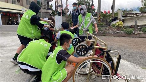 高中生關懷社區歡慶青年節 清潔生活輔具嘉惠不便民眾 Ettoday地方新聞 Ettoday新聞雲