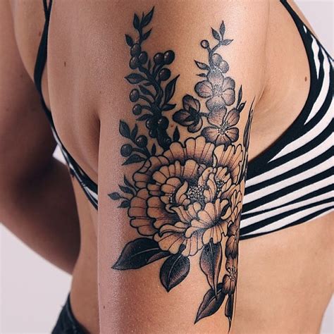 Gorgeous Black And Grey Flowers On The Upper Arm Tattoogrid Net