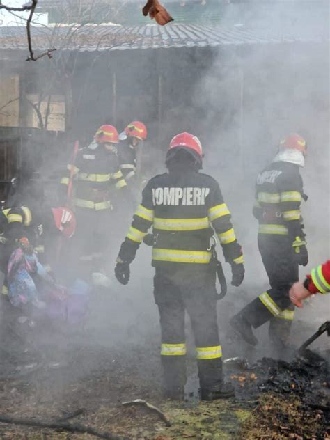 Newspascani Pa Cani T Rgu Frumos Ia I Incendiu La Anexa Unei